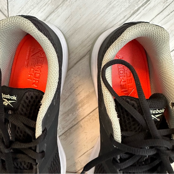 Reebok 7.5 women’s like new endless road running shoes - Picture 6 of 16